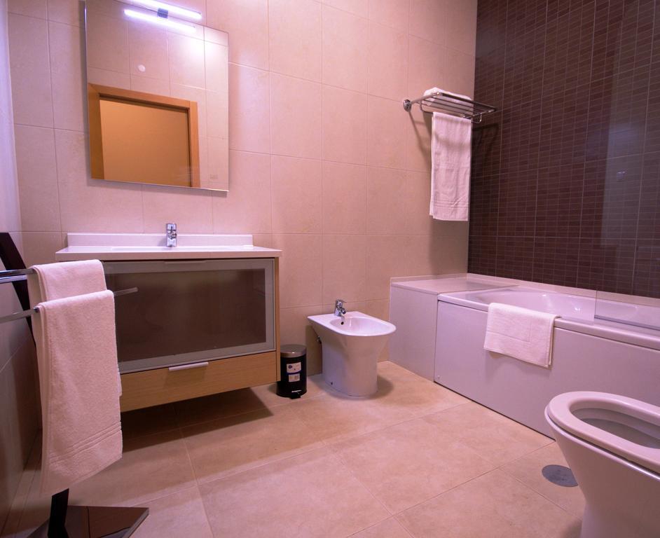 Apartamentos Plaza - Albufeira Rum bild