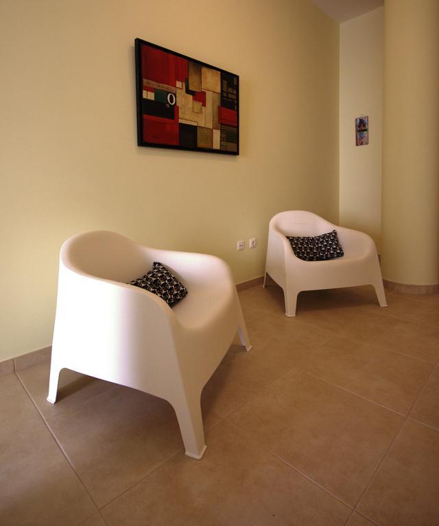 Apartamentos Plaza - Albufeira Rum bild