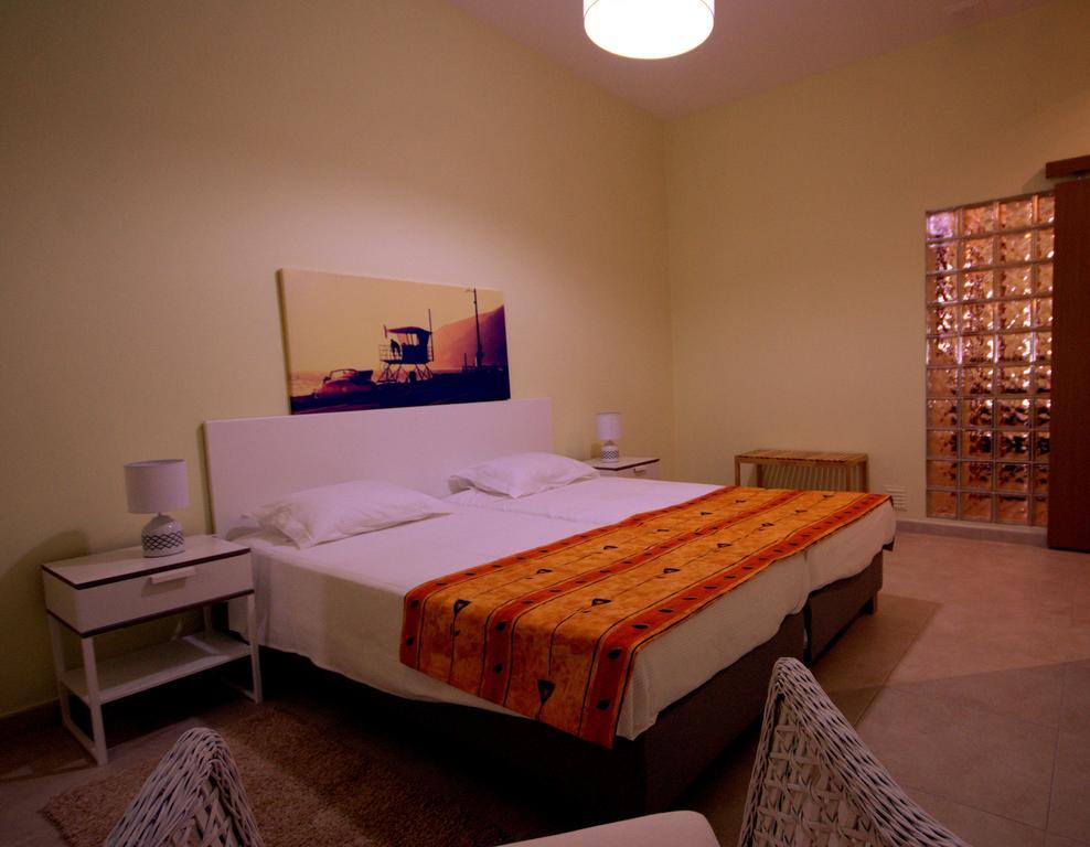 Apartamentos Plaza - Albufeira Rum bild
